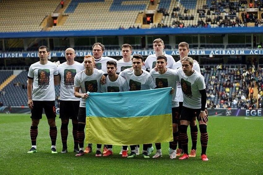 Daha 15 yaşında ama Manchester City onun için ölüp bitiyor! Ali Koç'a sürpriz teklif