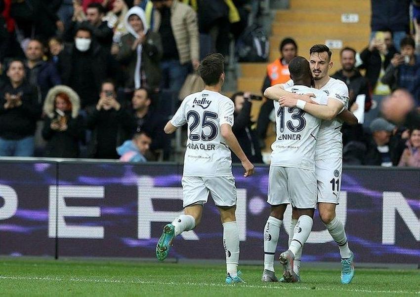Daha 15 yaşında ama Manchester City onun için ölüp bitiyor! Ali Koç'a sürpriz teklif