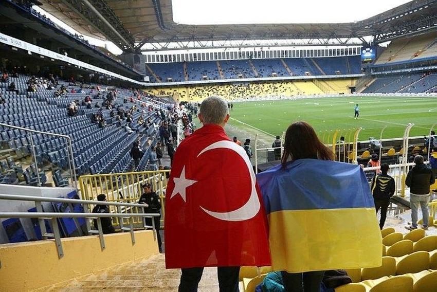 Daha 15 yaşında ama Manchester City onun için ölüp bitiyor! Ali Koç'a sürpriz teklif