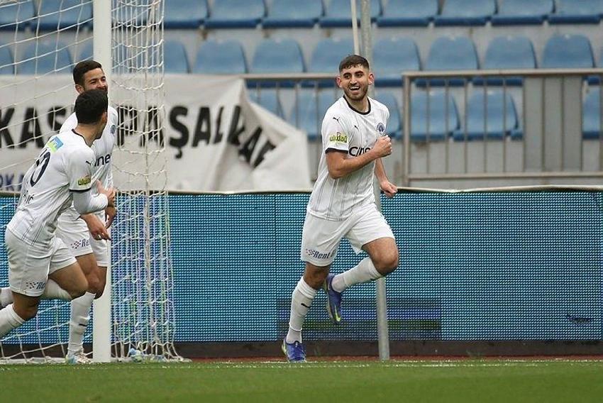 Fenerbahçe'den dev transfer hamlesi! Süper Lig’in yıldızlarını tek tek alacak... Müthiş liste ortaya çıktı: Tam 12 futbolcu...