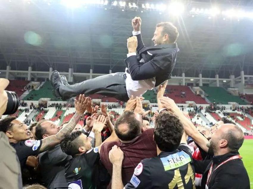Okan Buruk sessizliğini bozdu ve ilk kez konuştu! Galatasaray açıklaması...