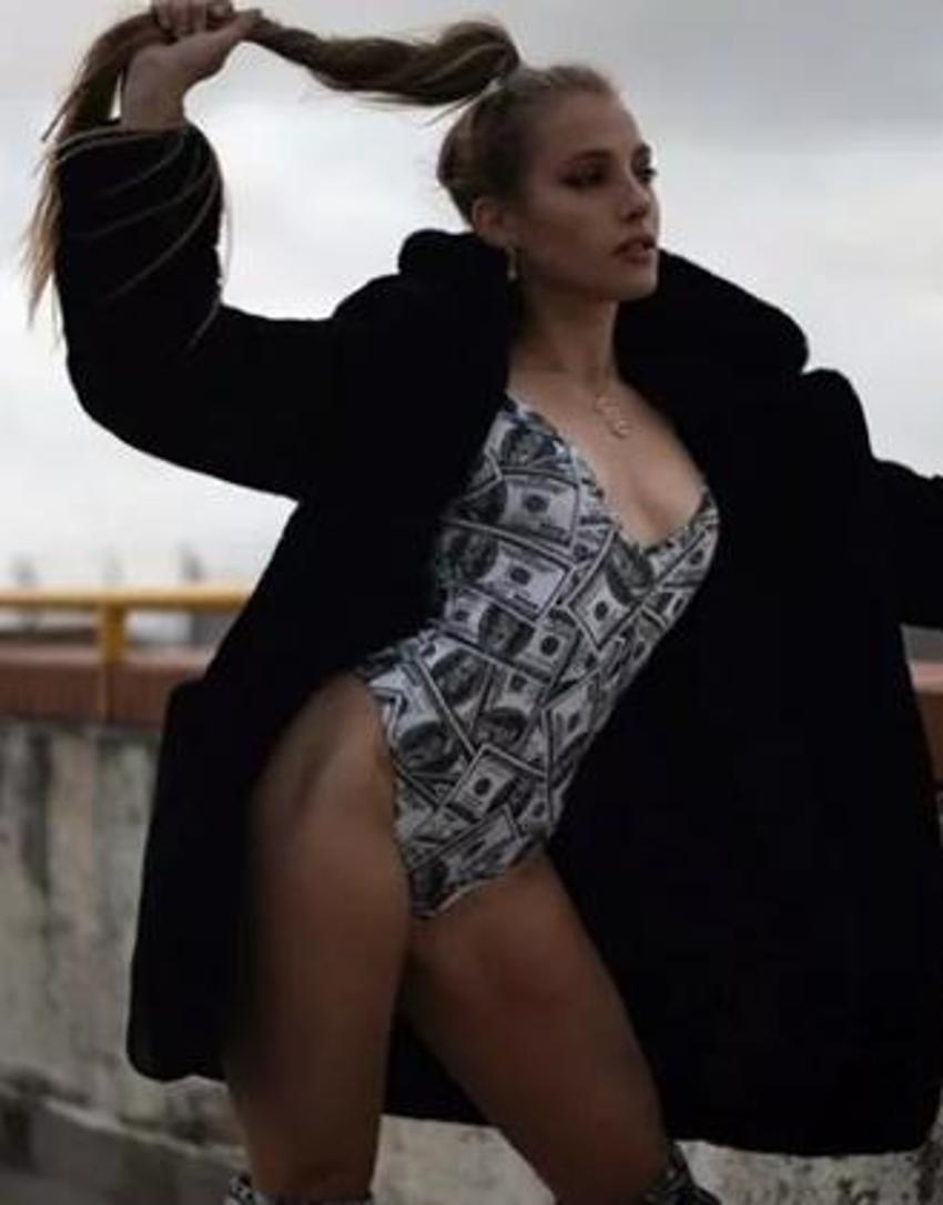 Doktorluktan istifa eden OnlyFans fenomeni kazancıyla dudak uçuklattı!