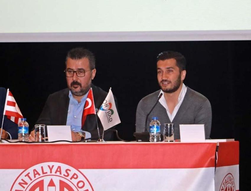 G.Saray'da 4 yılda 15 m.euro kazandı Başakşehir'e bedavaya imza atmak için yola çıktı