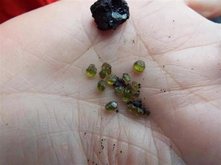 Dev külçe altına paça biçilemiyor! Bahçesinde kaza yaparken hazine buldu! 
