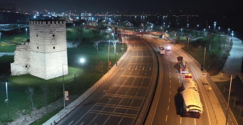 Atatürk Havalimanı’ndaki hurda uçaklar kara ve denizden Tuzla'ya taşındı