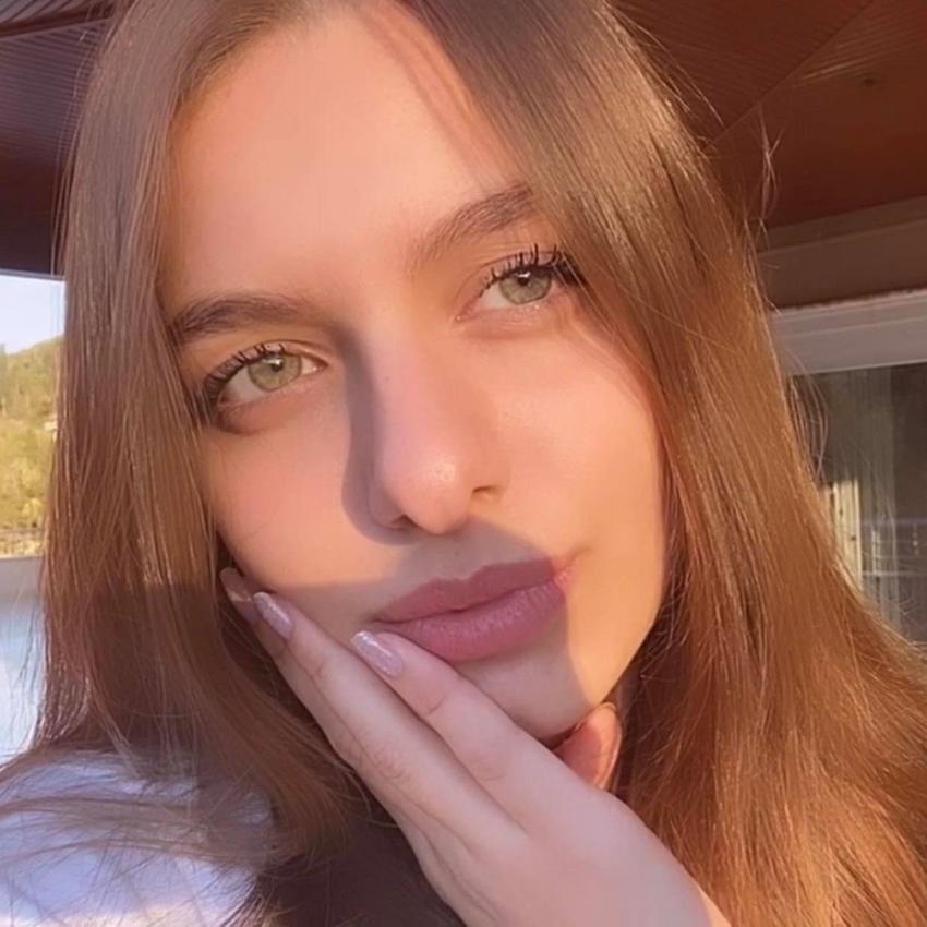 Ünlü iş insanının kızı Öykü Koçali son yolculuğuna uğurlandı