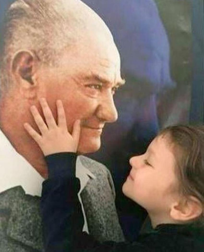 Ünlü isimlerin 23 Nisan Ulusal Egemenlik ve Çocuk Bayramı paylaşımları