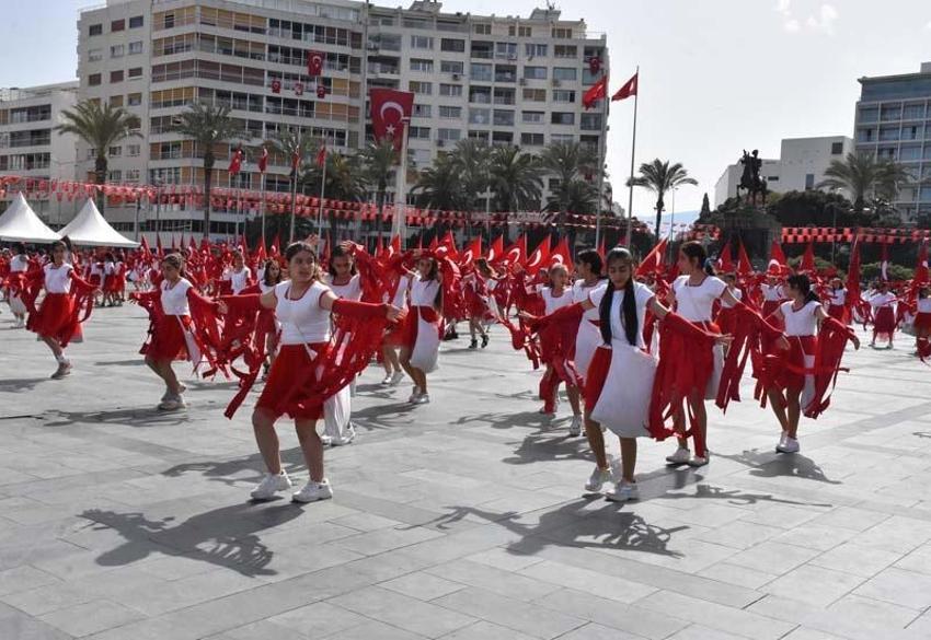 23 Nisan Ulusal Egemenlik ve Çocuk Bayramı tüm Türkiye’de coşkuyla kutlandı