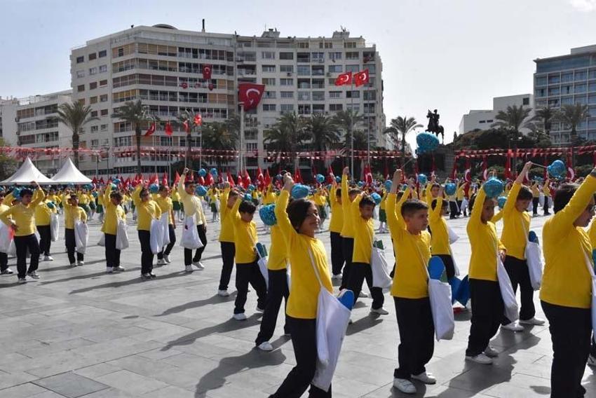 23 Nisan Ulusal Egemenlik ve Çocuk Bayramı tüm Türkiye’de coşkuyla kutlandı