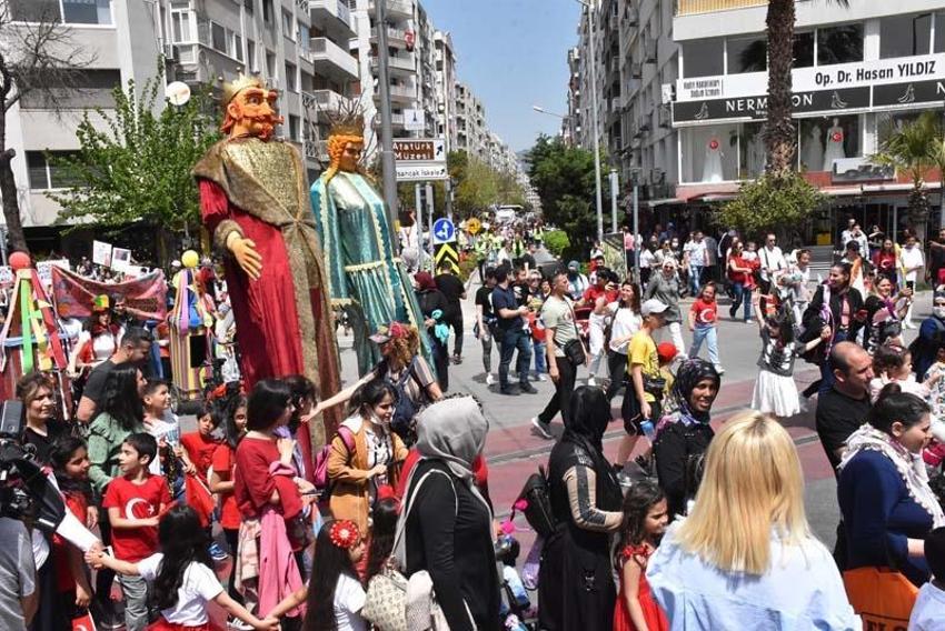 23 Nisan Ulusal Egemenlik ve Çocuk Bayramı tüm Türkiye’de coşkuyla kutlandı