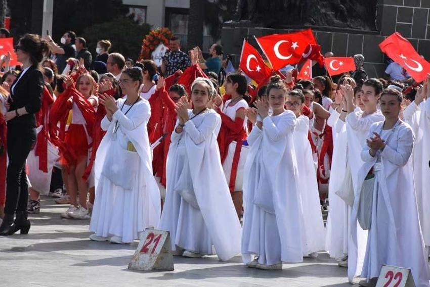 23 Nisan Ulusal Egemenlik ve Çocuk Bayramı tüm Türkiye’de coşkuyla kutlandı