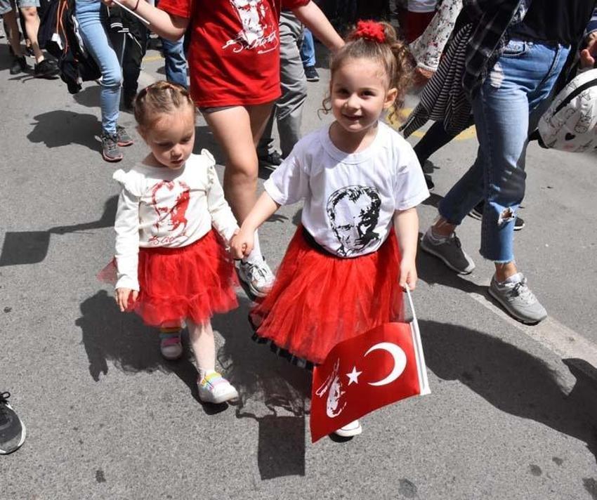 23 Nisan Ulusal Egemenlik ve Çocuk Bayramı tüm Türkiye’de coşkuyla kutlandı