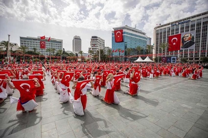 23 Nisan Ulusal Egemenlik ve Çocuk Bayramı tüm Türkiye’de coşkuyla kutlandı
