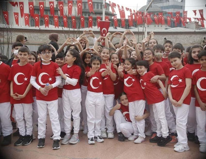 23 Nisan Ulusal Egemenlik ve Çocuk Bayramı tüm Türkiye’de coşkuyla kutlandı