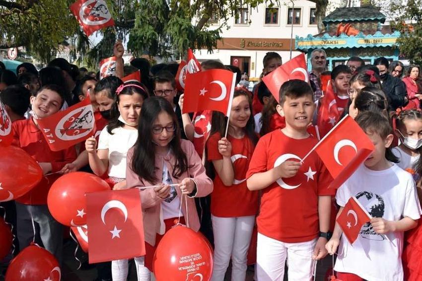 23 Nisan Ulusal Egemenlik ve Çocuk Bayramı tüm Türkiye’de coşkuyla kutlandı