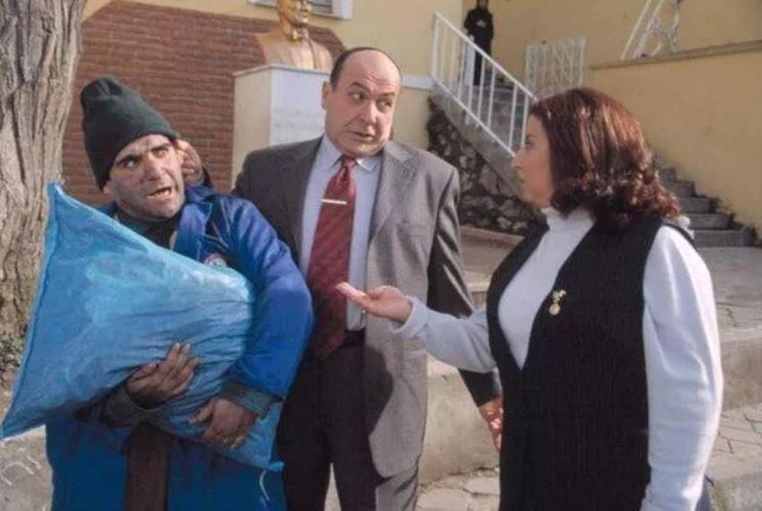 'Hayat Bilgisi'nin Amil Beyi Tarık Papuççuoğlu'ndan açıklama! 'Dört sezon çim adam gibi geçti'