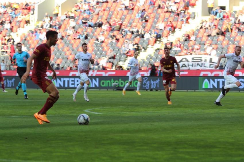 Süper Lig'de yıllarca konuşulacak olay! Tarihi anlar, rakibin gol atmasına izin verdiler, küme düştüler
