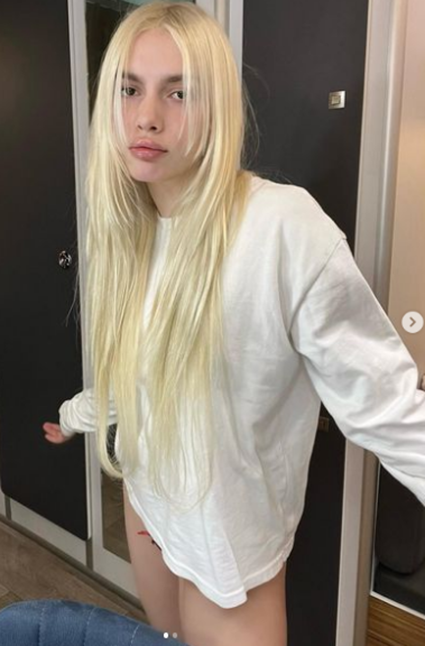 Aleyna Tilki, 23 Nisan'ı iç çamaşırlı pozuyla kutlayınca tepki yağdı!