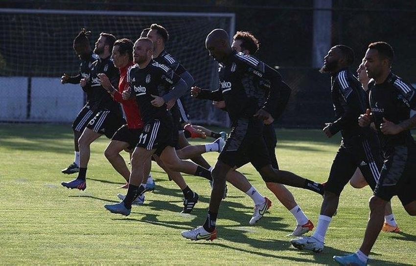 Efsane kaleci açıkladı! Sezon sonunda Beşiktaş'tan ayrılıp Premier Lig'e gidecek