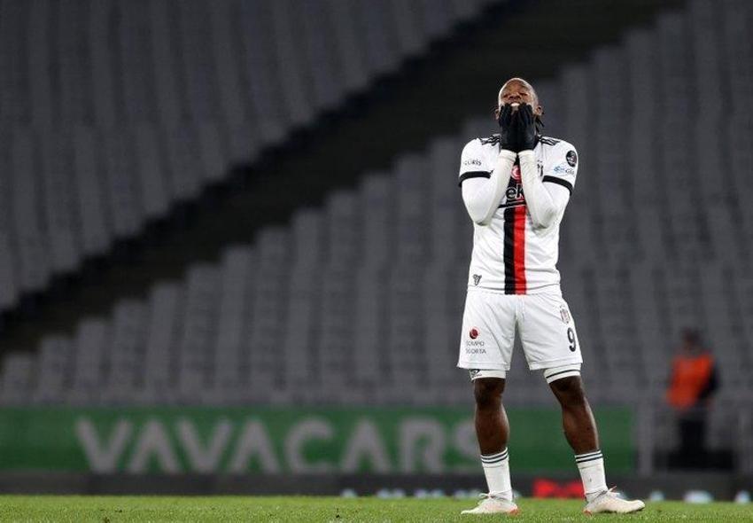 Efsane kaleci açıkladı! Sezon sonunda Beşiktaş'tan ayrılıp Premier Lig'e gidecek