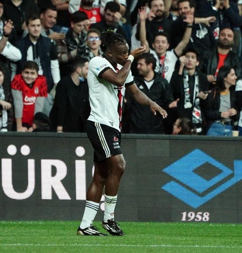 Efsane kaleci açıkladı! Sezon sonunda Beşiktaş'tan ayrılıp Premier Lig'e gidecek