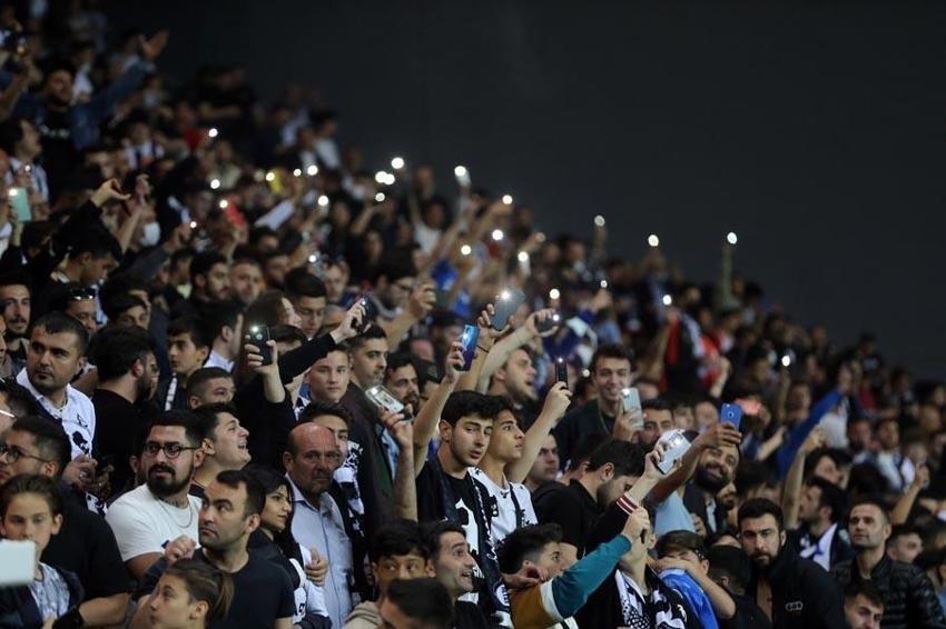 Torrent onu soyunma odasından kovmuştu! Pes dedirtti! 'Hiç mi hazır olmazsın be çocuk?'