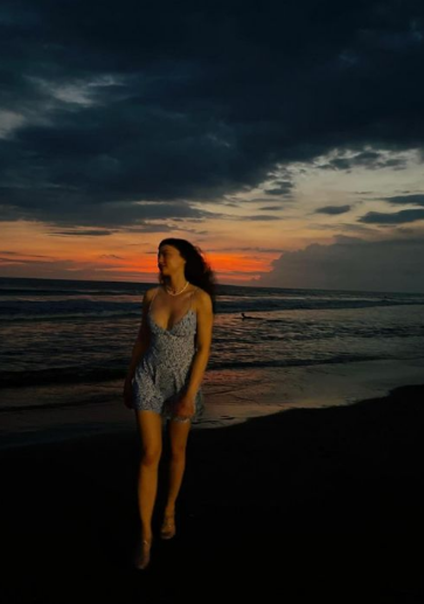 Dizisi final yaptı, Burcu Özberk soluğu Bali'de aldı!
