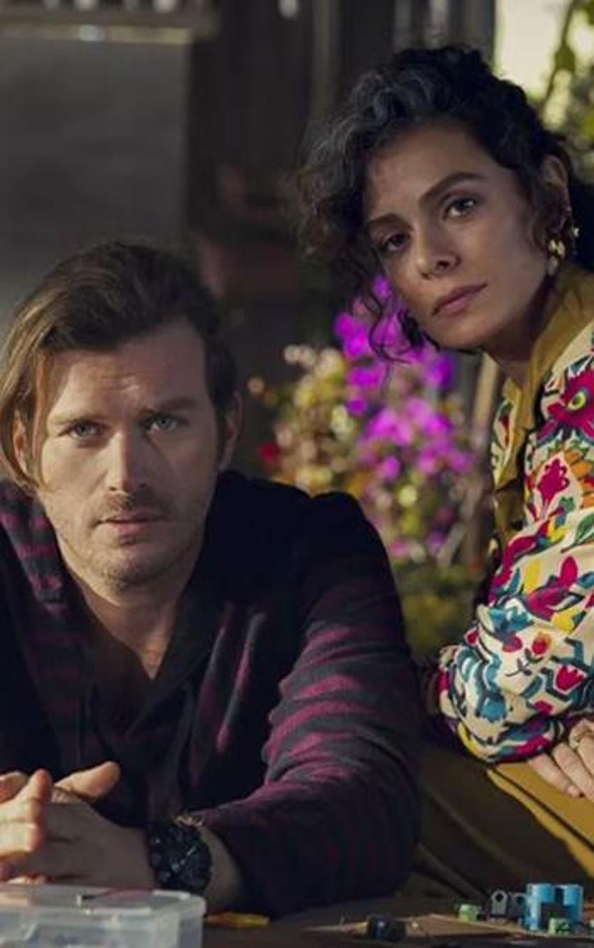 Özge Özpirinçci neden kutlama yemeğine katılmadı? Sette kriz...
