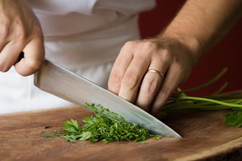Tip 2 diyabet, kolon kanseri, yüksek tansiyon, alerji ve iltihaplı hastalıklar için şifa! Günde sadece bir tutam yeterli, K, A ve C vitamini...