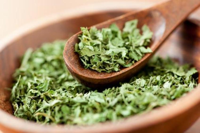 Tip 2 diyabet, kolon kanseri, yüksek tansiyon, alerji ve iltihaplı hastalıklar için şifa! Günde sadece bir tutam yeterli, K, A ve C vitamini...