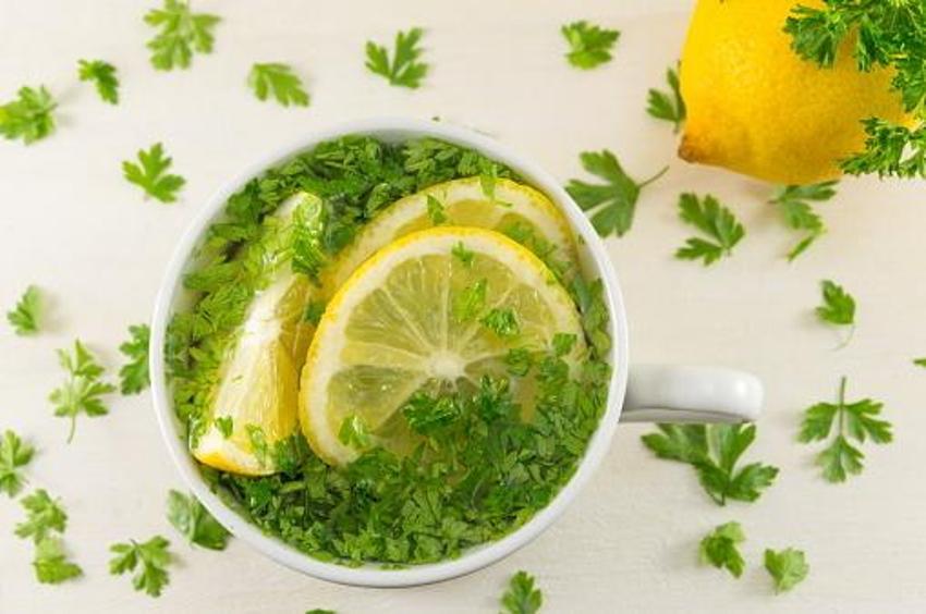 Tip 2 diyabet, kolon kanseri, yüksek tansiyon, alerji ve iltihaplı hastalıklar için şifa! Günde sadece bir tutam yeterli, K, A ve C vitamini...