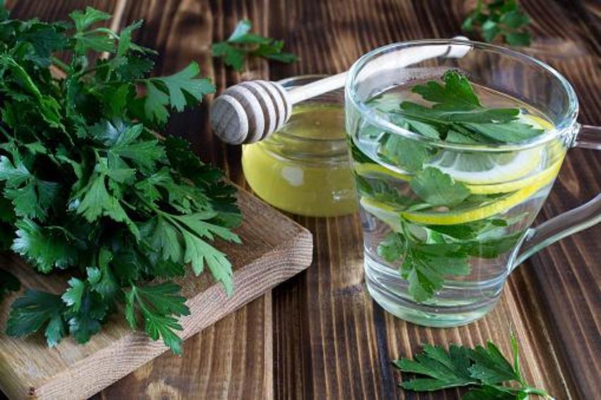 Tip 2 diyabet, kolon kanseri, yüksek tansiyon, alerji ve iltihaplı hastalıklar için şifa! Günde sadece bir tutam yeterli, K, A ve C vitamini...