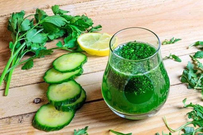 Tip 2 diyabet, kolon kanseri, yüksek tansiyon, alerji ve iltihaplı hastalıklar için şifa! Günde sadece bir tutam yeterli, K, A ve C vitamini...