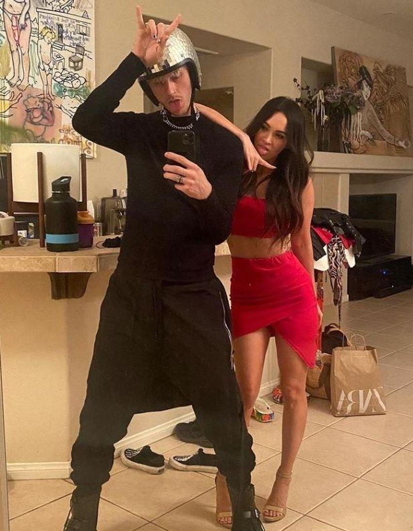Megan Fox'tan ilginç açıklama: Birbirimizin kanını içiyoruz!
