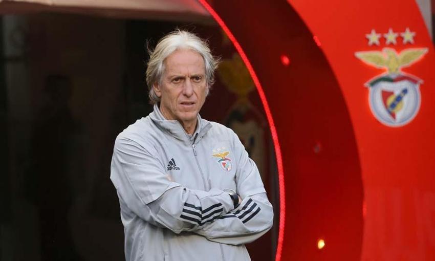 Fenerbahçe'de yeni teknik direktör konusunda son dakika gelişmesi! Jorge Jesus'un getireceği isimler belli oldu...