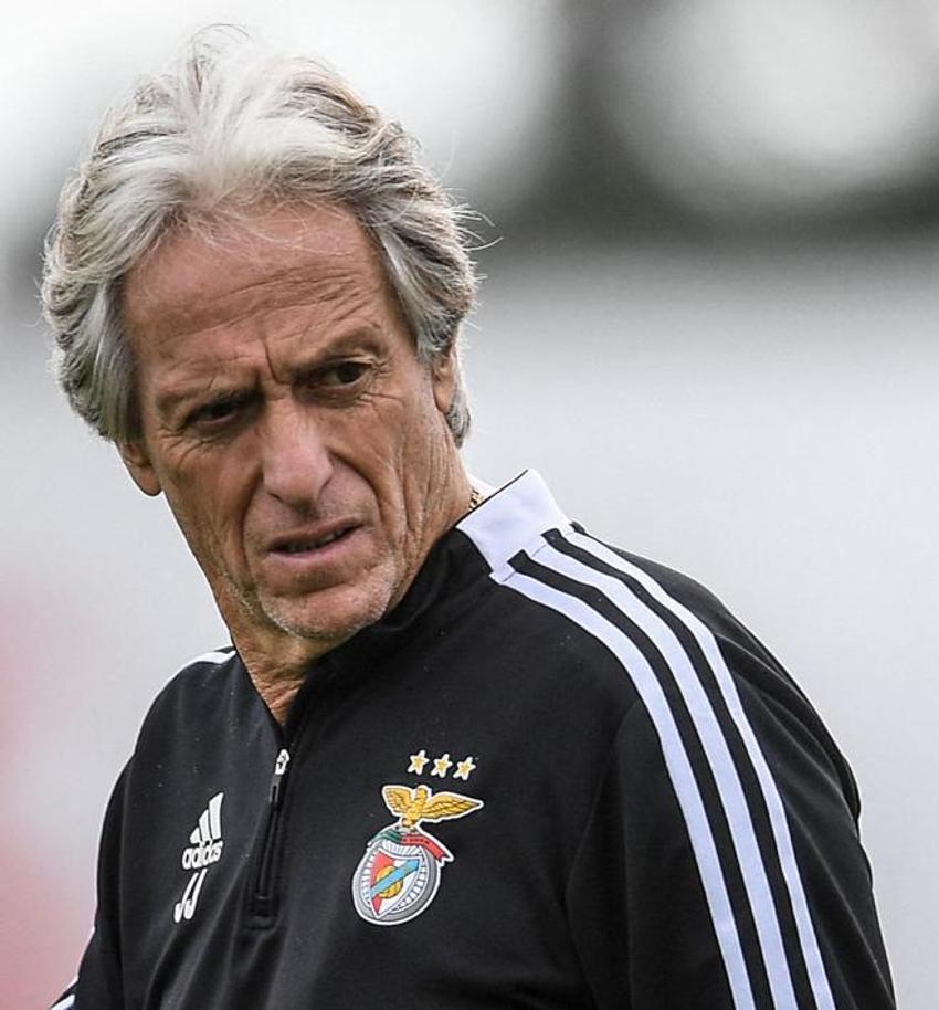 Fenerbahçe'de yeni teknik direktör konusunda son dakika gelişmesi! Jorge Jesus'un getireceği isimler belli oldu...