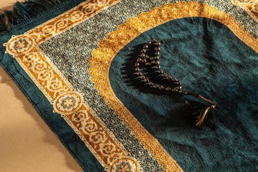 Ramazan Bayramı namaz saatleri belli oldu! Diyanet il il açıkladı