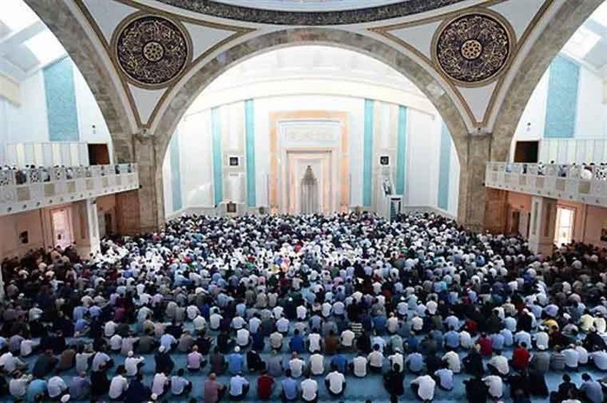 Ramazan Bayramı namaz saatleri belli oldu! Diyanet il il açıkladı