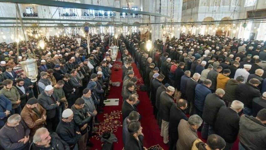 Ramazan Bayramı namaz saatleri belli oldu! Diyanet il il açıkladı