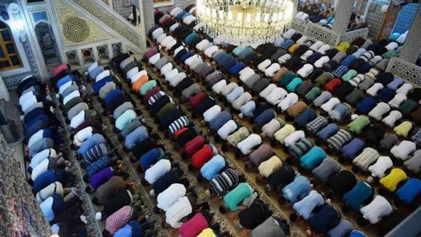 Ramazan Bayramı namaz saatleri belli oldu! Diyanet il il açıkladı