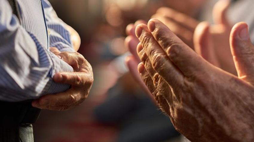 Ramazan Bayramı namaz saatleri belli oldu! Diyanet il il açıkladı