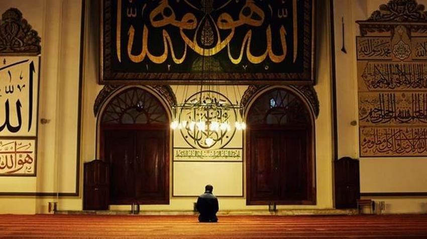 Arefe günü oruç tutulur mu, Ramazanın arefe günü oruç tutmak farz mı? Arife gününde oruç tutmanın sevabı