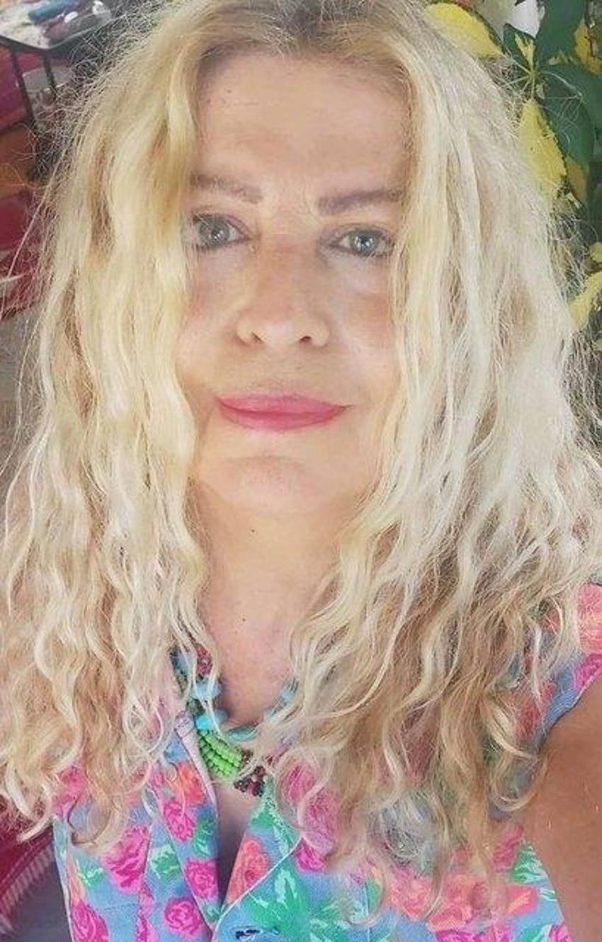 Füsun Önal'dan nostaljik paylaşım: Umut dolu okul yıllarım...