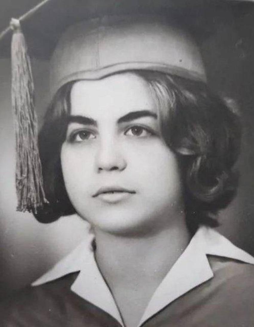 Füsun Önal'dan nostaljik paylaşım: Umut dolu okul yıllarım...