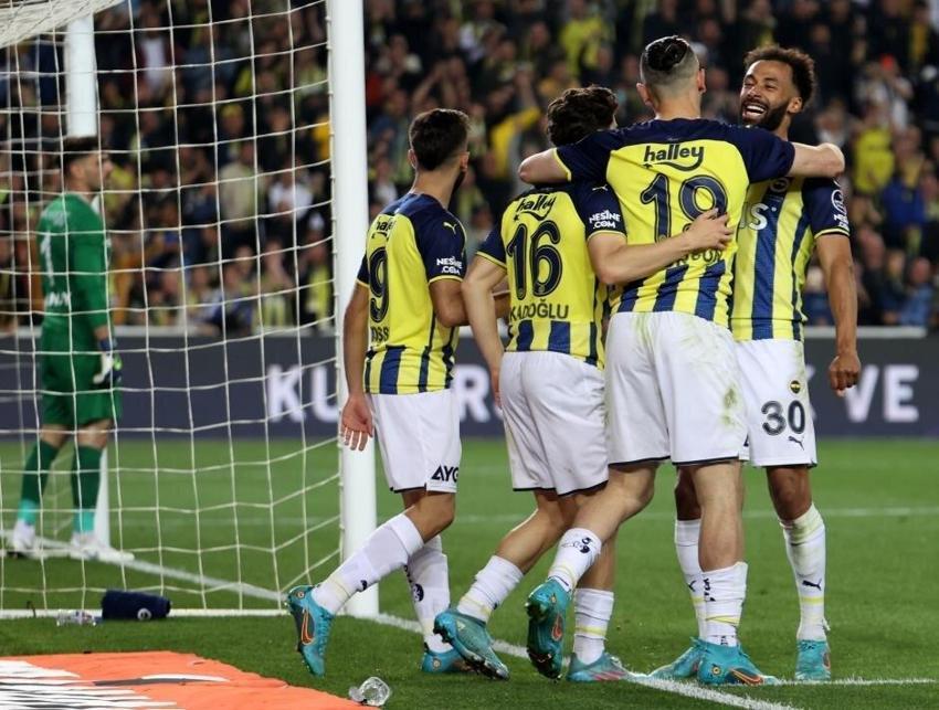 Günün bomba istihbaratı! Şansal Büyüka F.Bahçe'nin yeni teknik direktörünü açıkladı