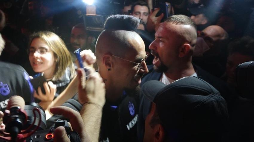 Ünal Karaman temelleri attı Abdullah Avcı şampiyon takım yarattı! Şehirde meşale havai fişek kalmadı