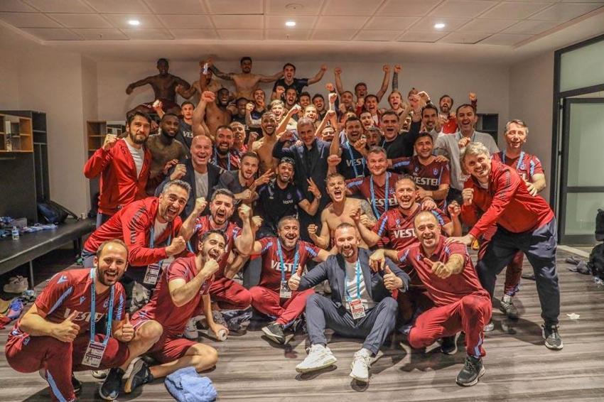 Ünal Karaman temelleri attı Abdullah Avcı şampiyon takım yarattı! Şehirde meşale havai fişek kalmadı