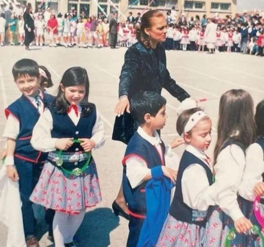 Gülse Birsel gençlik fotoğrafını paylaştı! 'Kıyamam ben buna, burnum daha iyiymiş'