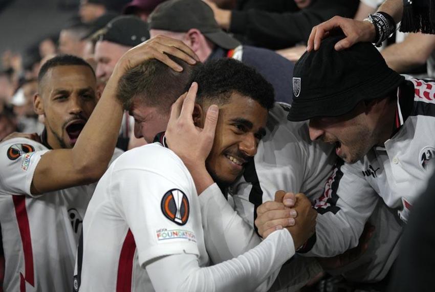 Domenec Torrent'i taklit etti kulüp tarihine geçti! İşin içinde Pelkas da var