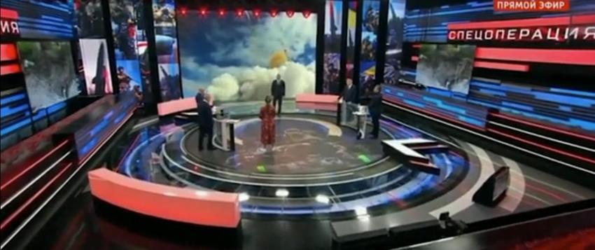 Ukrayna'nın Lviv kentine giden Angeline Jolie siren seslerini duyunca kaçtı!